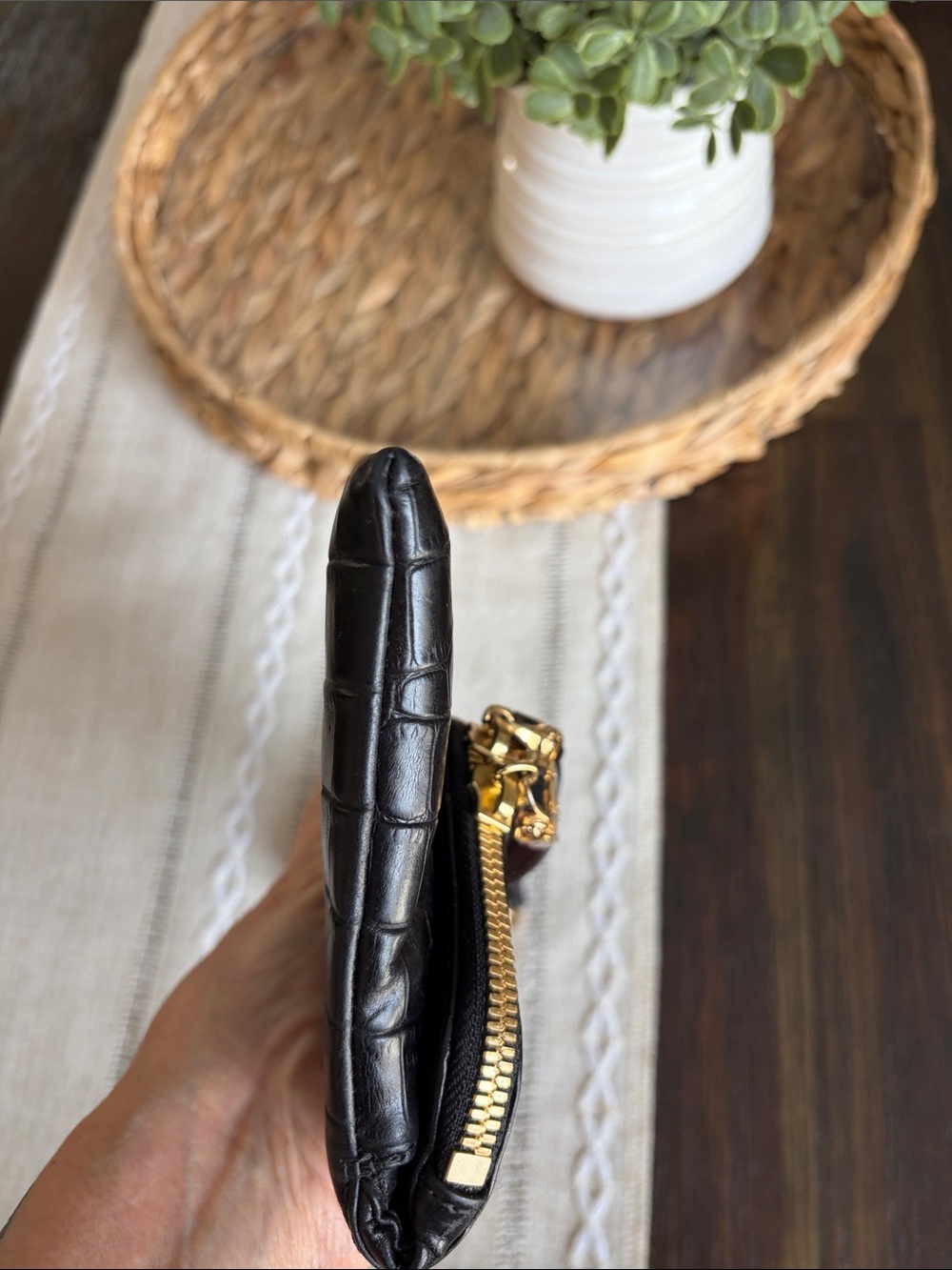 Henri Bendel Debutante Croc embossed Leather Wristlet Clutch with Gold Hardware - Picture 11 of 14